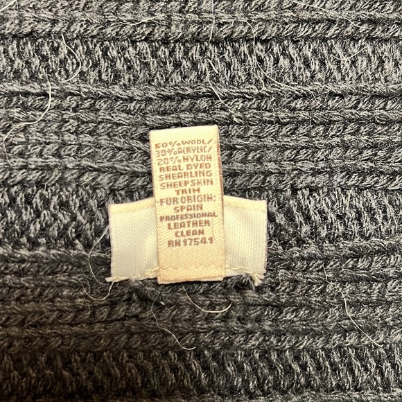 UGG shrug - Picture 8 of 8